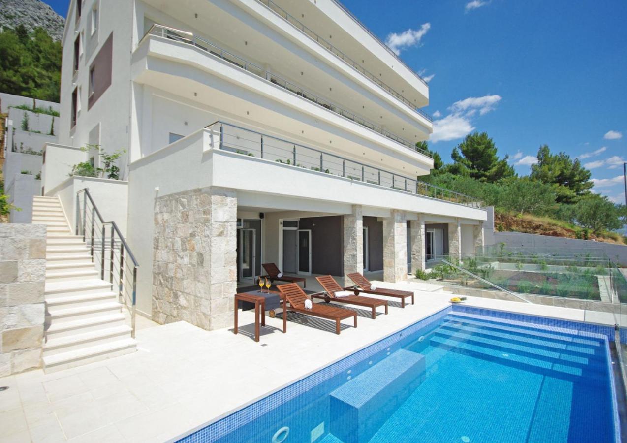 Villa Jolara With Heated Pool Мимице Екстериор снимка