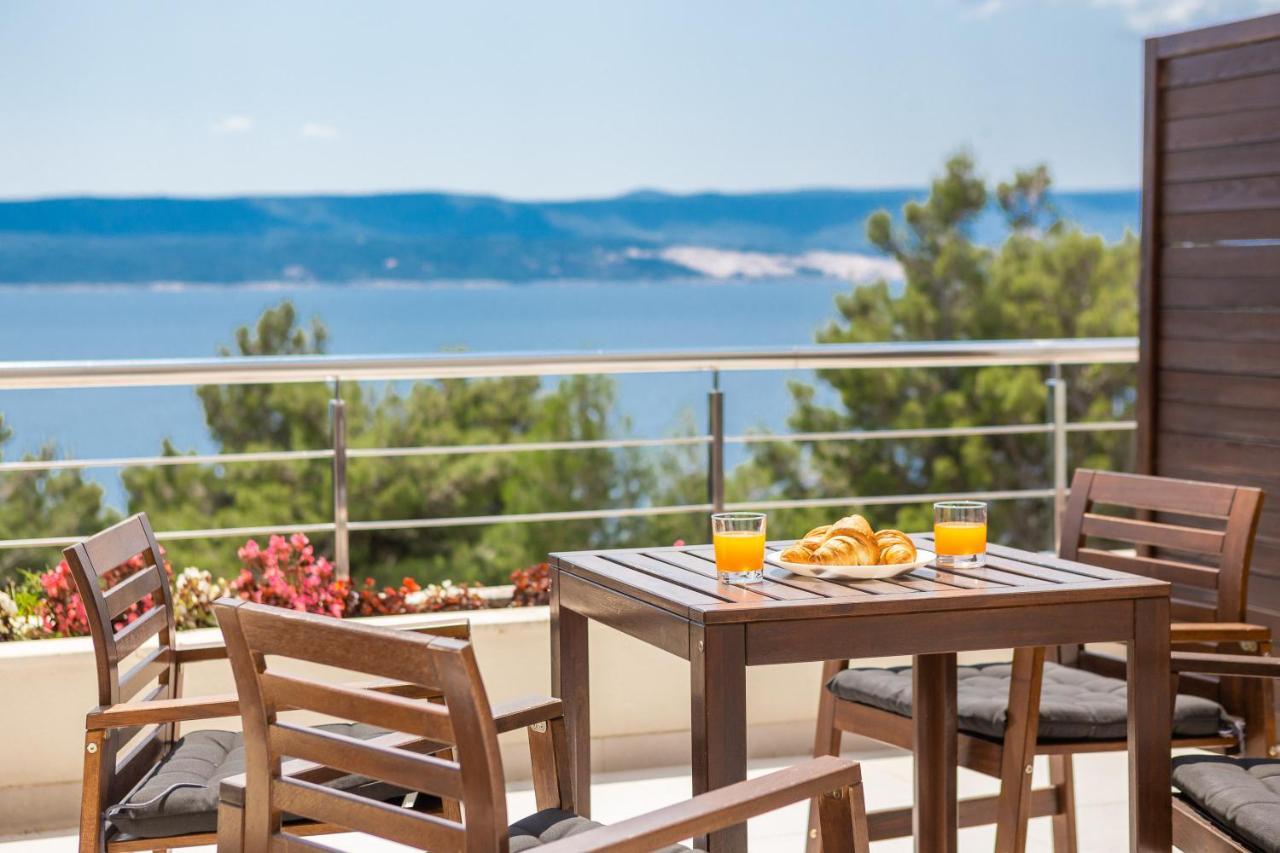 Villa Jolara With Heated Pool Мимице Екстериор снимка