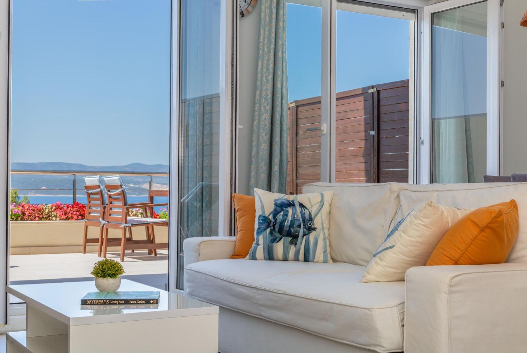 Villa Jolara With Heated Pool Мимице Екстериор снимка