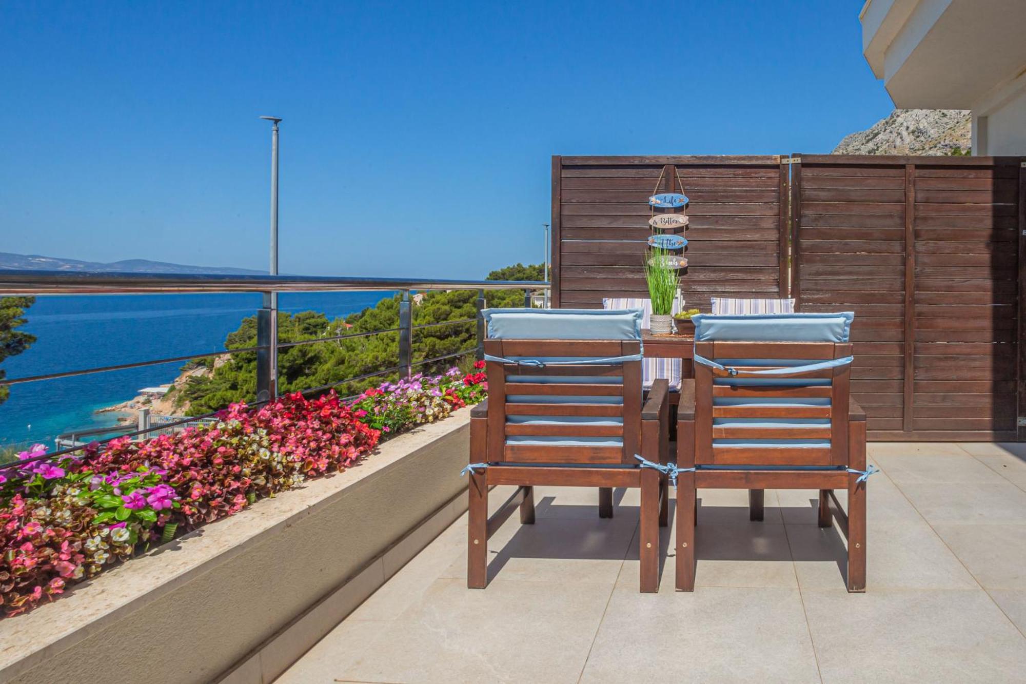 Villa Jolara With Heated Pool Мимице Екстериор снимка